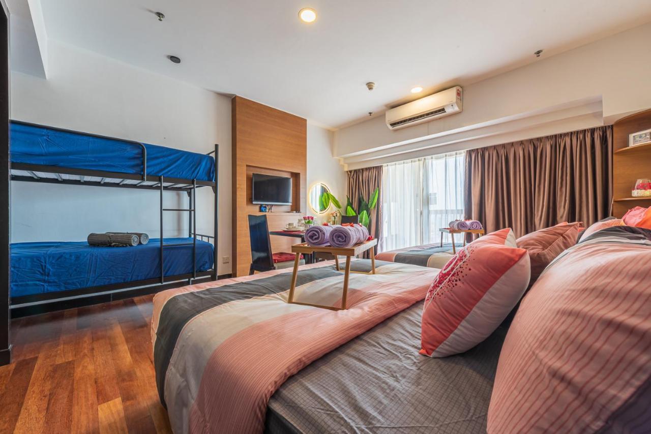 Lagoon View 6Pax Homestay At Sunway Resort Suites Петалинг-Джая Экстерьер фото