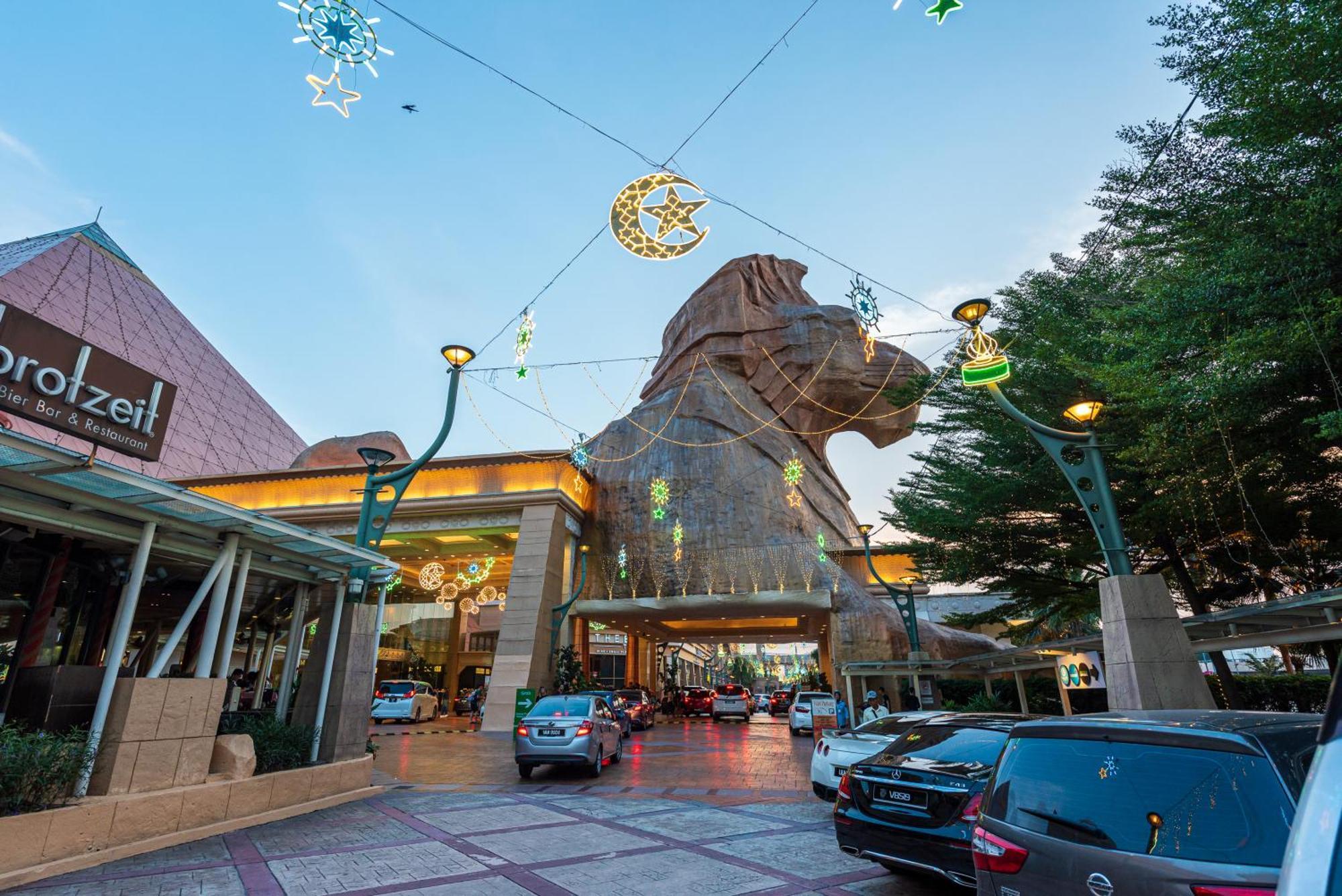 Lagoon View 6Pax Homestay At Sunway Resort Suites Петалинг-Джая Экстерьер фото